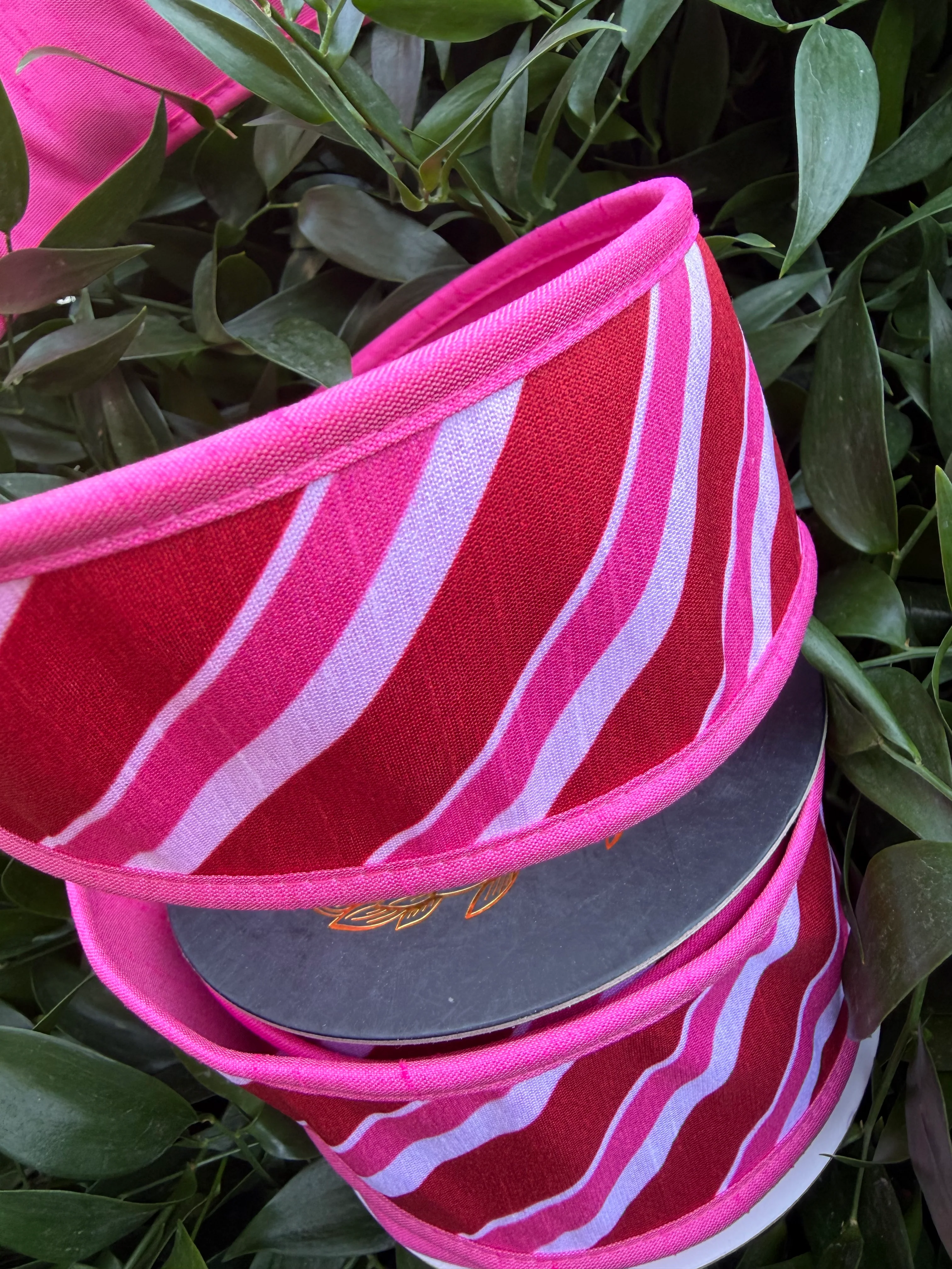 CANDY DIAG STRIPE/DUPION FUSED/PIPING 2.5"X10YD HOT PINK HEAVY WIRED RIBBON - Image 2
