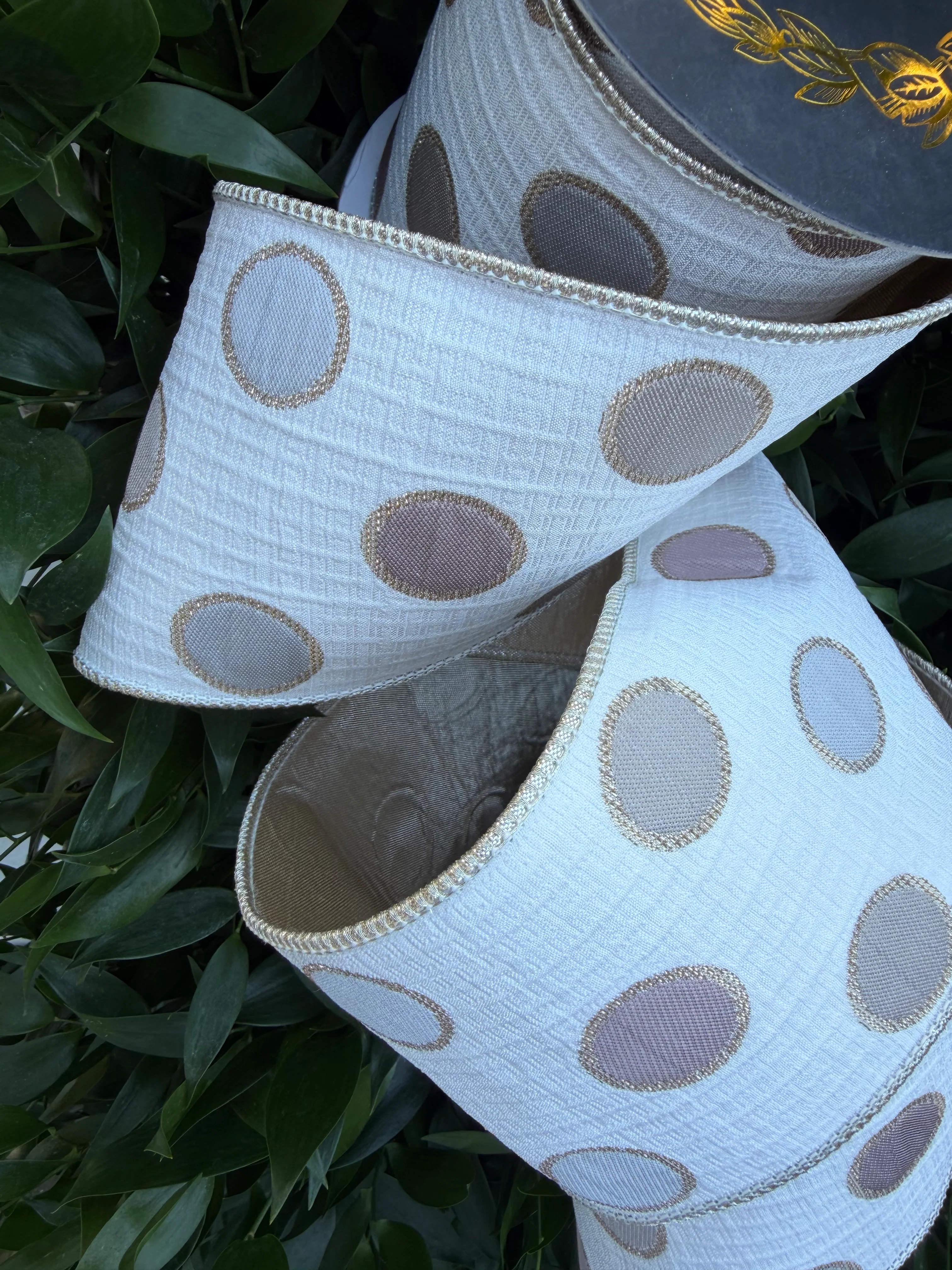 DOT JACQ/METALLIC DUPION FUSED/TAFFETA 4"X10YD TAUPE HEAVY WIRED RIBBON - Image 2