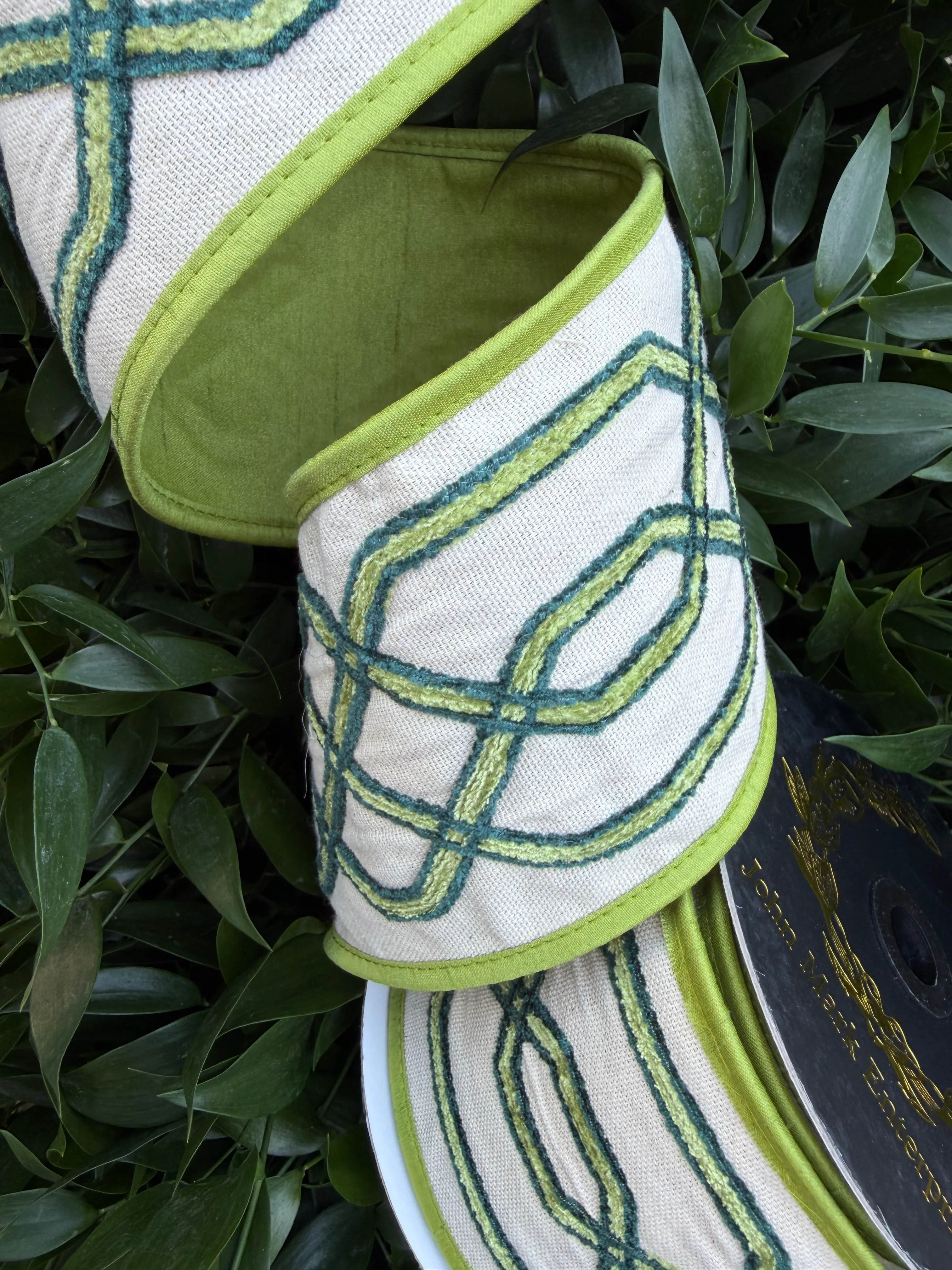 EMBR GEO CANVAS/DUPION FUSED/PIPING 4"X5YD NAT/GREEN HEAVY WIRED RIBBON - Image 2