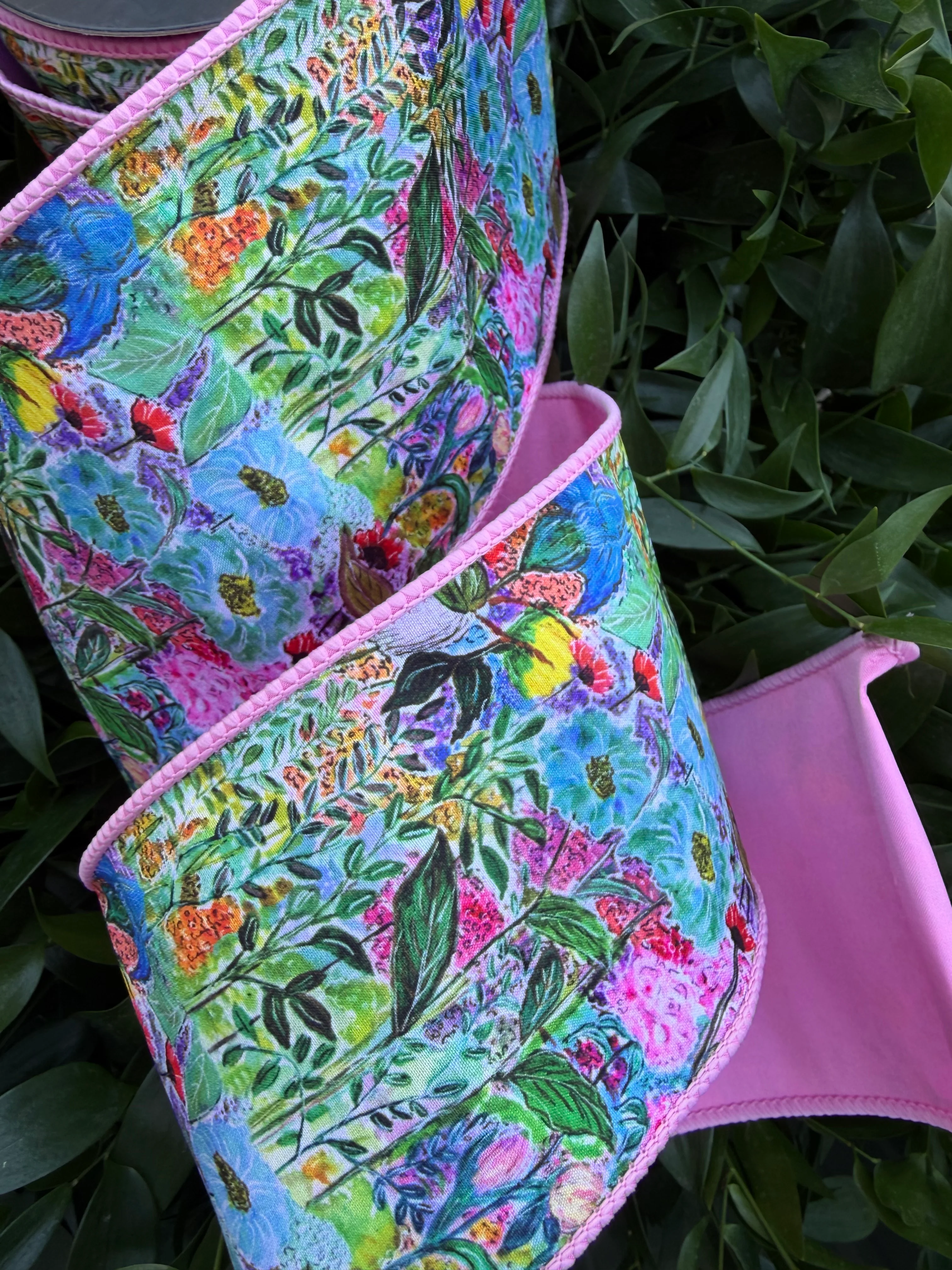 FLORAL WATER COLOR DIGI PRINT/DUPION BLUSH FUSED 4"x10YD MULTICOLOR/PINK HEAVY WIRED RIBBON - Image 2