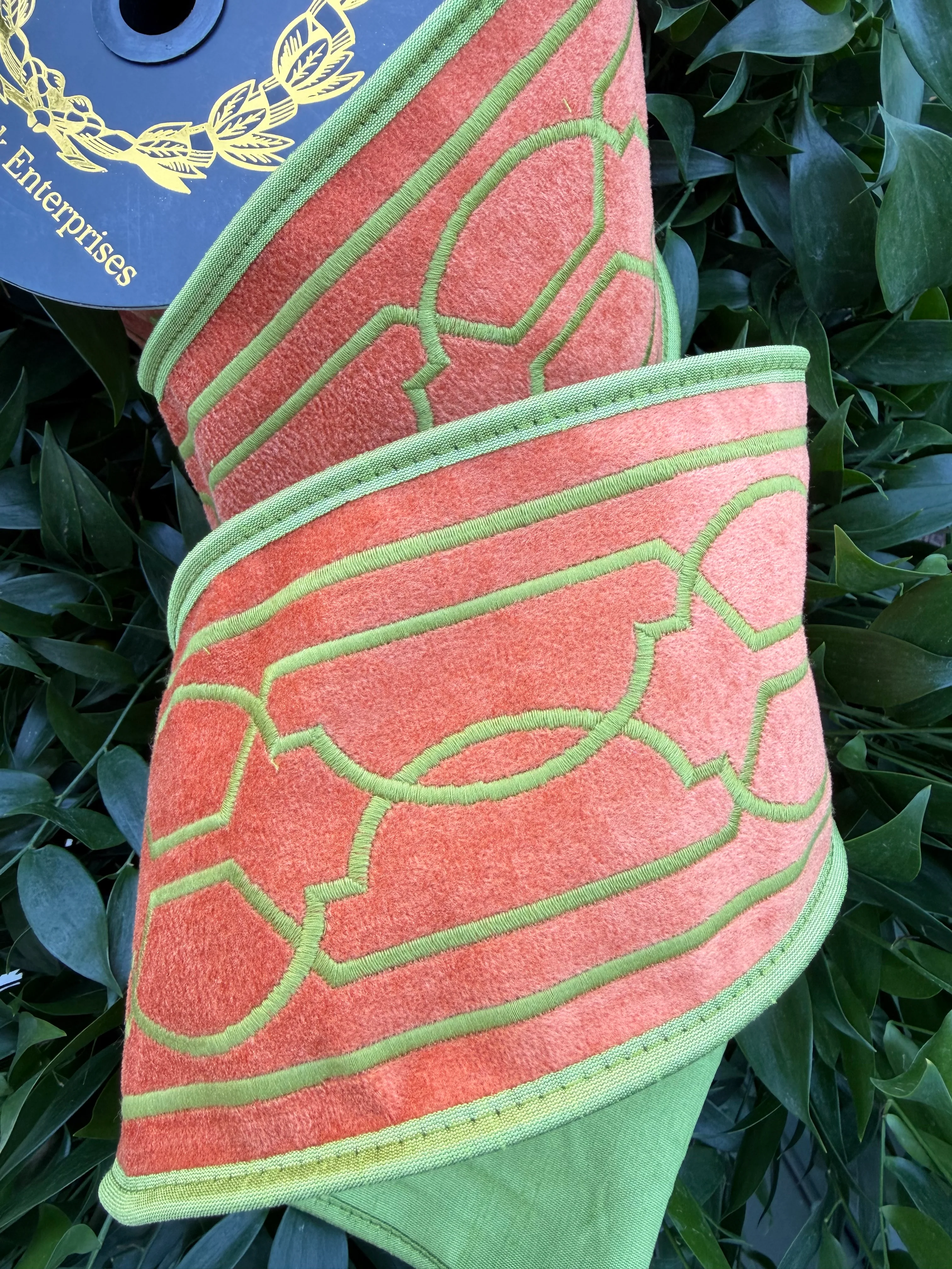 GEO THREAD EMBR DIVINE VELVET/FUSED TAFFETA BACK/PIPING 4"X5YD RUST/GREEN HEAVY WIRED RIBBON - Image 2