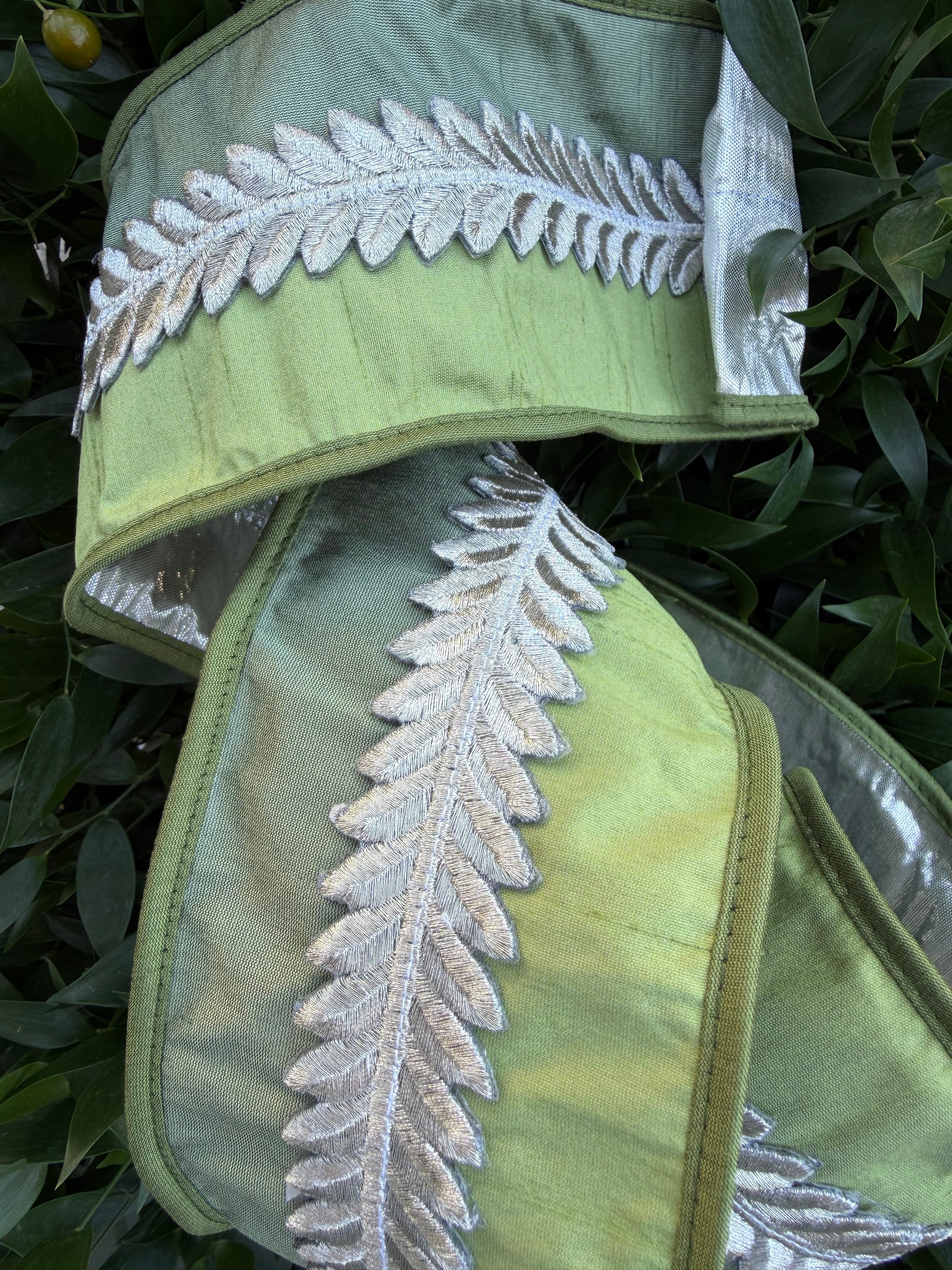 LEAF TRIM/DBL DUPION/METALLIC DUPION FUSED 4"X5YD GREEN TONE HEAVY WIRED RIBBON - Image 2