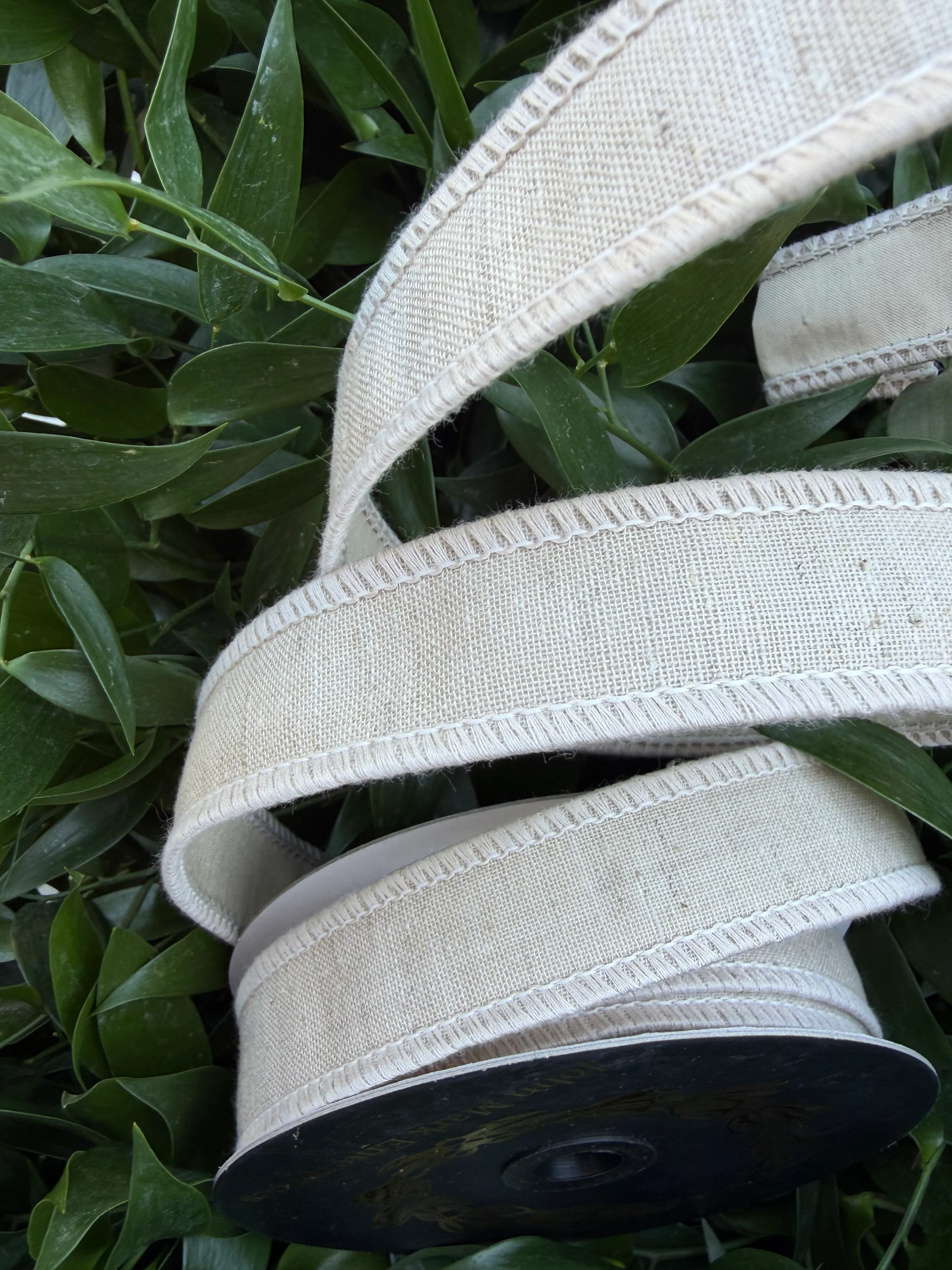 LINEN LOOK/TAFFETA FUSED 1"X10YD NATURAL HEAVY WIRED RIBBON - Image 2