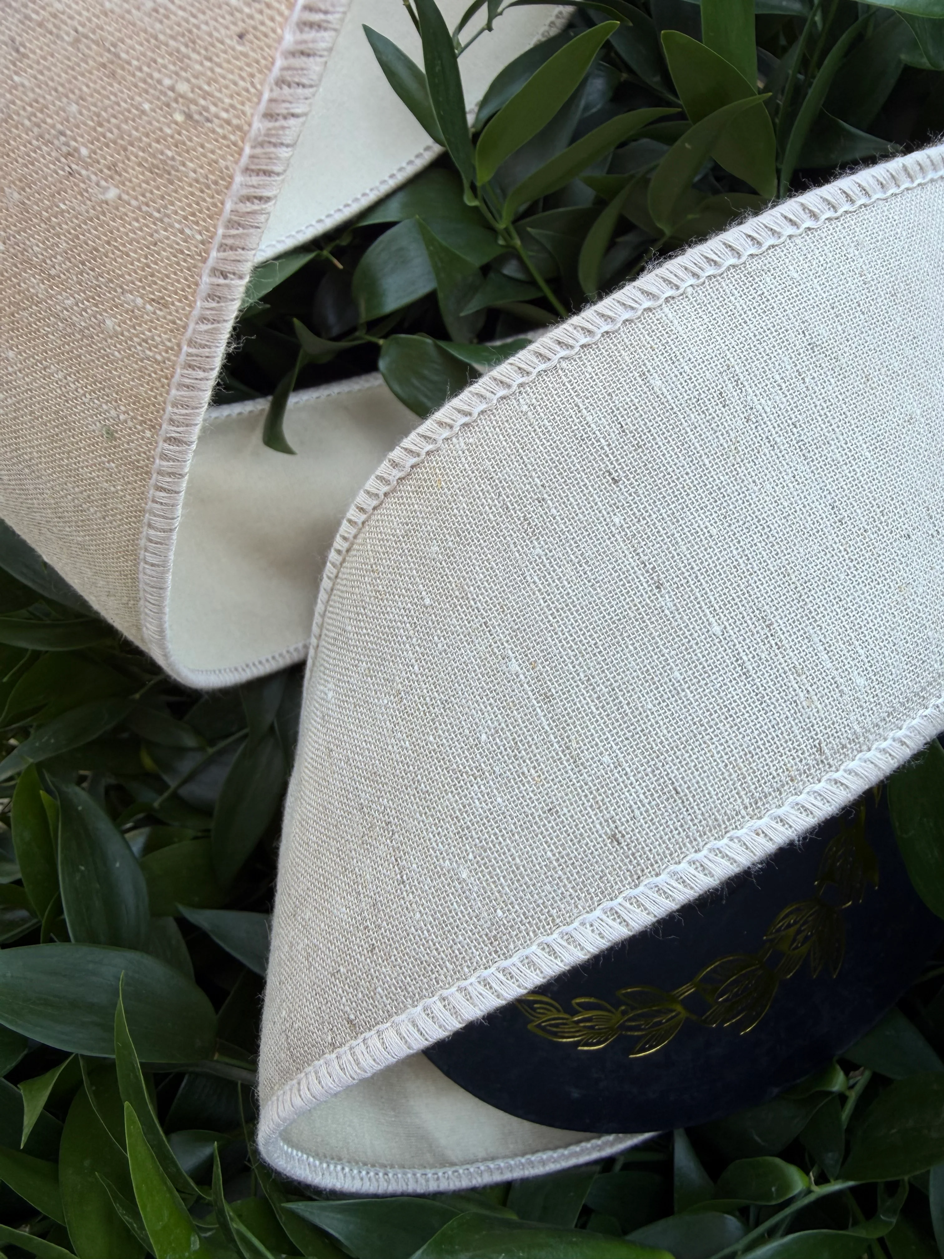 LINEN LOOK/TAFFETA FUSED 2.5"X10YD NATURAL HEAVY WIRED RIBBON - Image 2