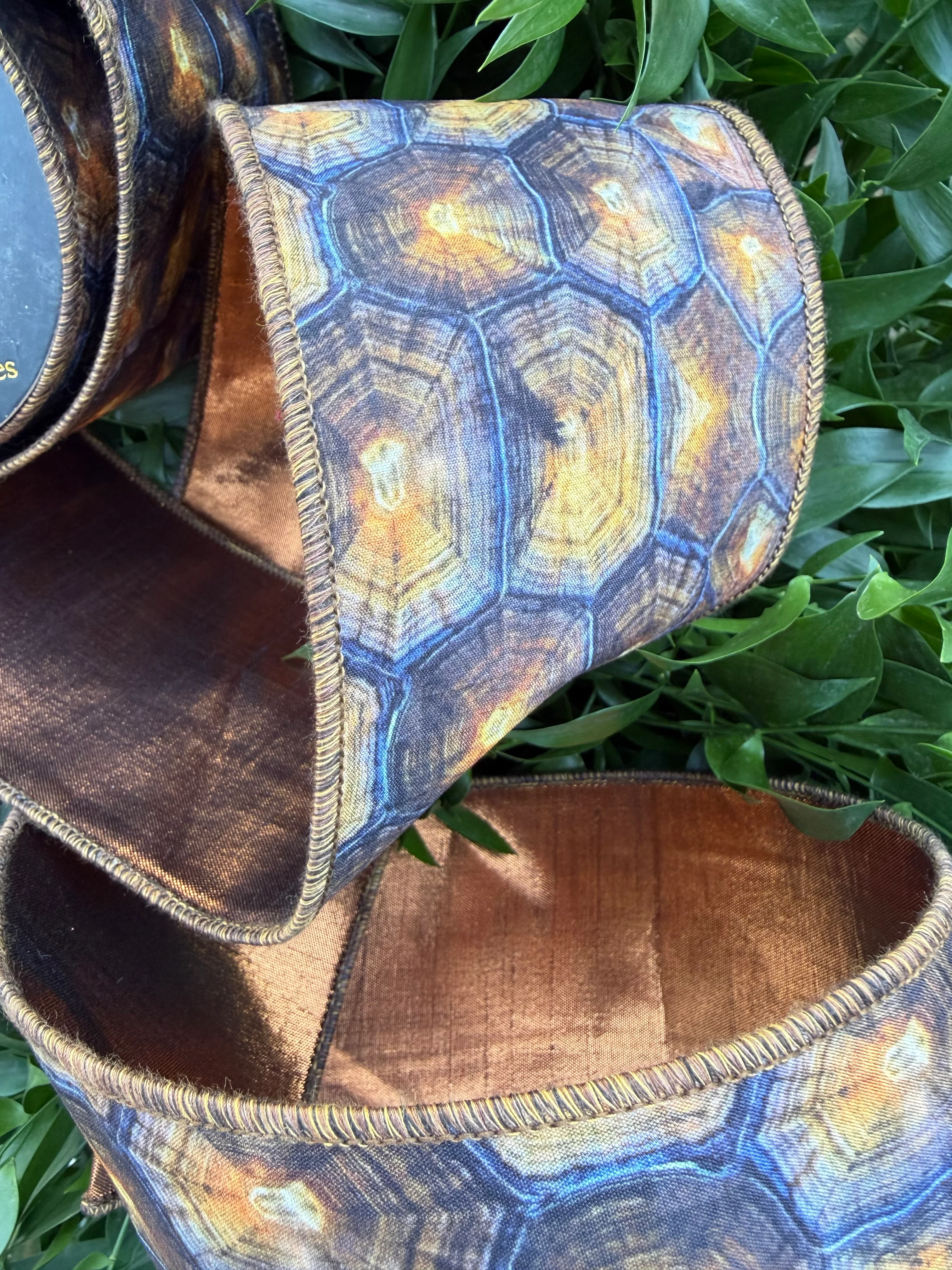 TORTOISE SHELL DIGI PRINT/DUPION FUSED 4"x10YD BROWN HEAVY WIRED RIBBON - Image 2