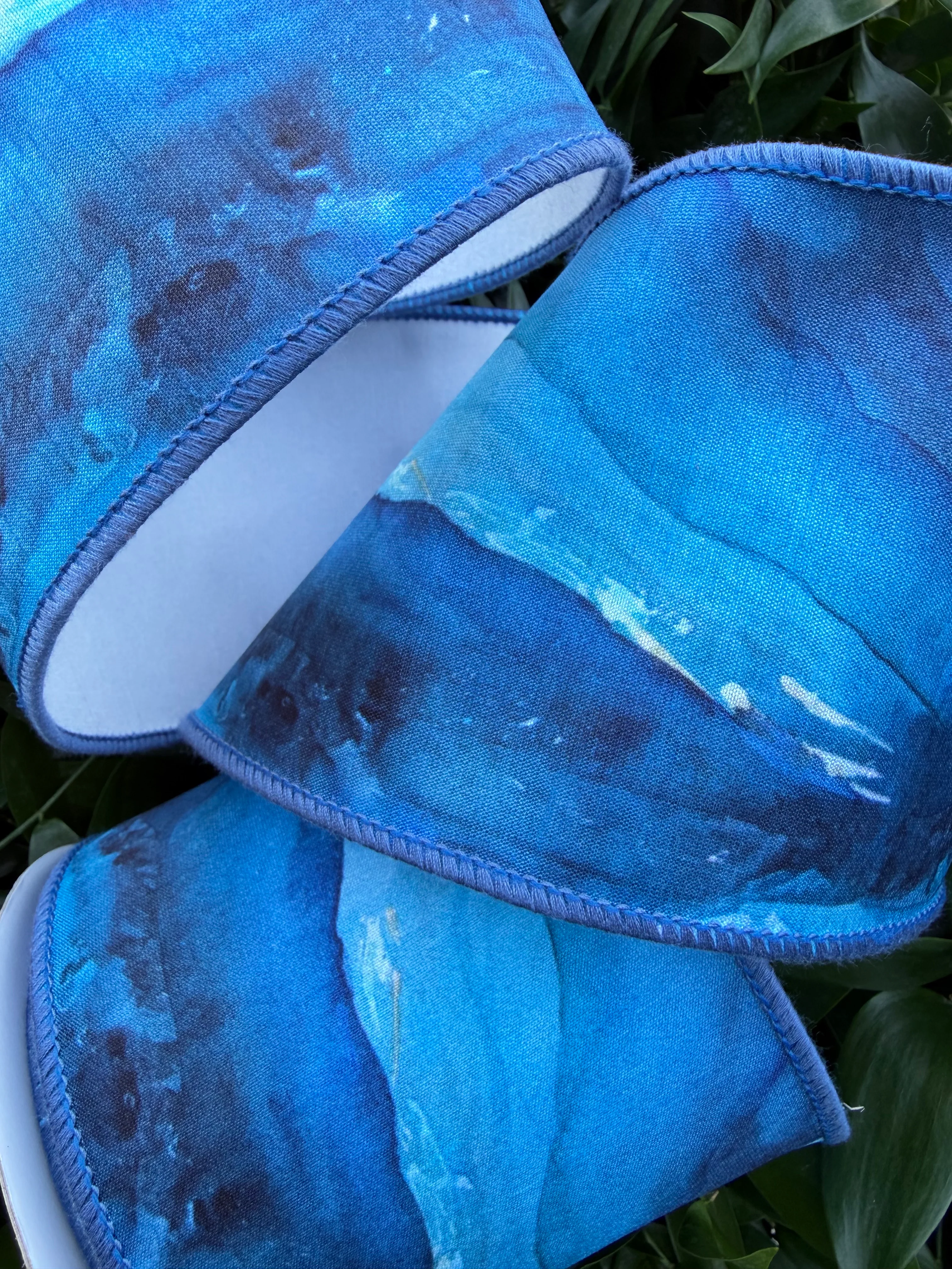 WATER COLOR GOLD FLECK DIGI PRINT/ DUPION FUSED 4"x10YD BLUE HEAVY WIRED RIBBON - Image 2